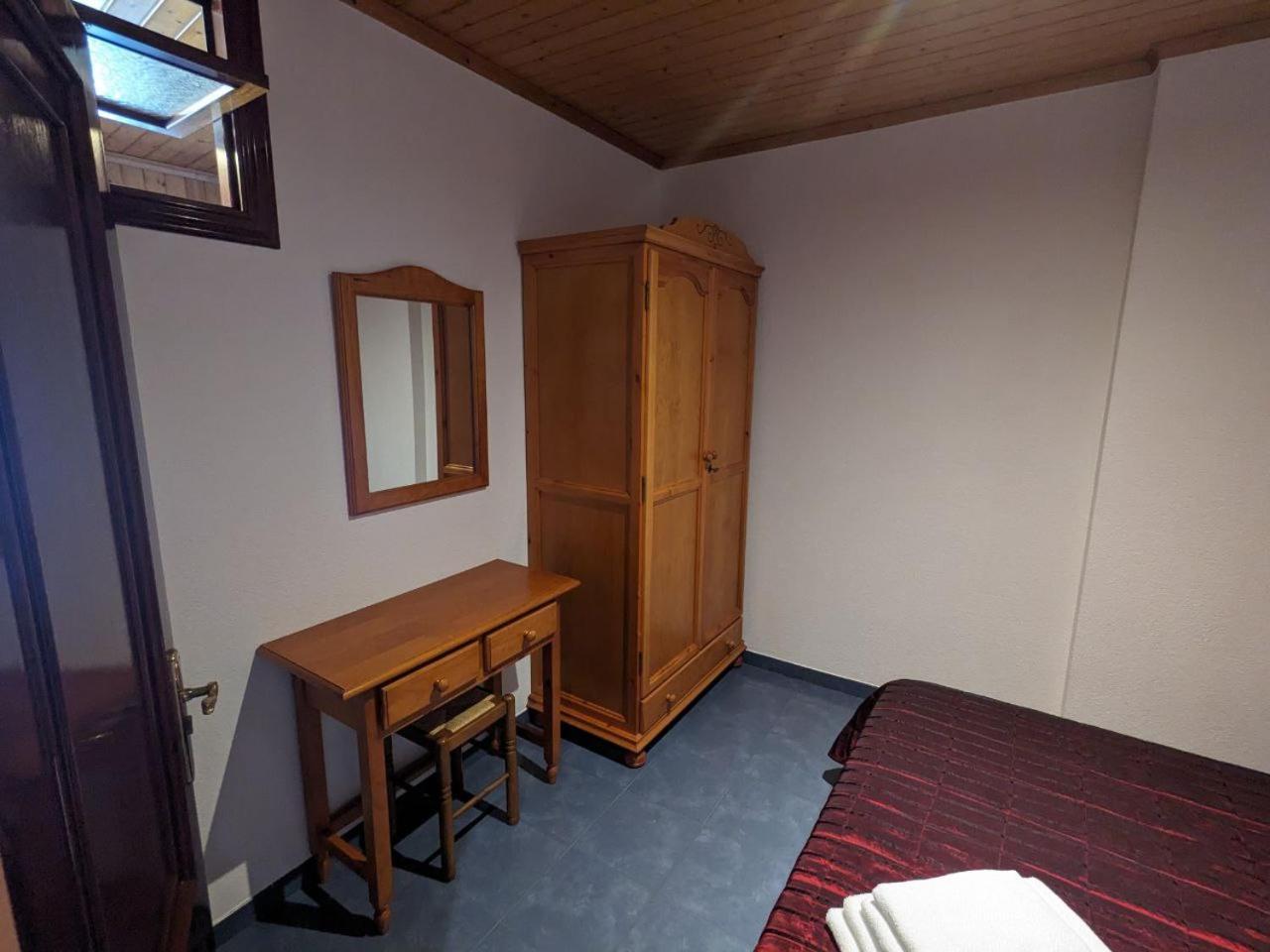 Vivienda Turistica Vacacional Maricarmen Ξενοδοχείο Arou Εξωτερικό φωτογραφία