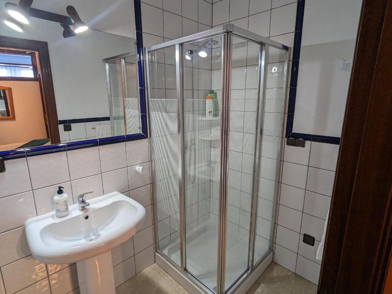 Vivienda Turistica Vacacional Maricarmen Ξενοδοχείο Arou Εξωτερικό φωτογραφία